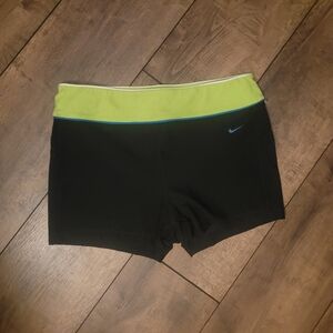 Nike Fit Dry Shorts Size Large Black Activewear Stretch